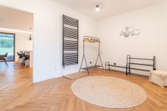 P1700844